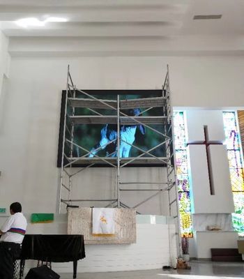 Экран 64 настенного дисплея СИД P4 ставит точки x 32 точки для фабрики гостиницы собора и Шэньчжэня конференции